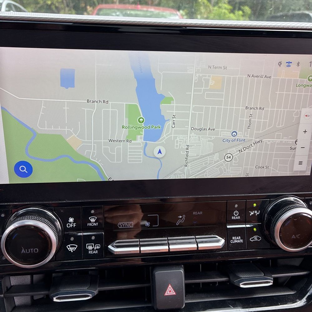 2023 Toyota Highlander Hybrid Platinum
