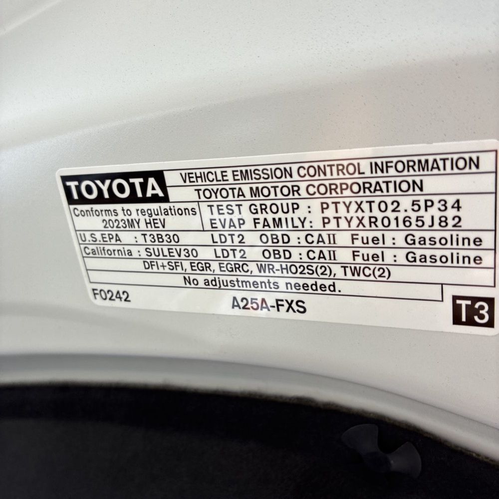 2023 Toyota Highlander Hybrid Platinum