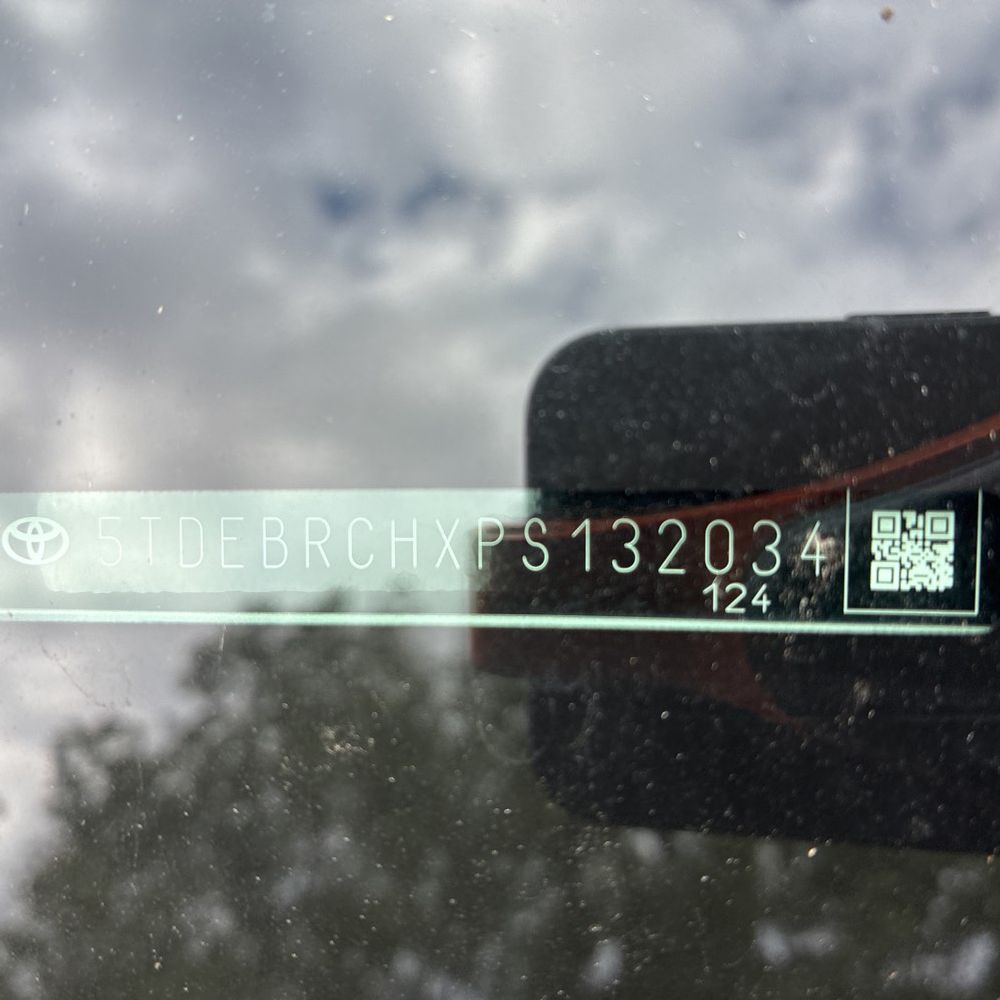 2023 Toyota Highlander Hybrid Platinum