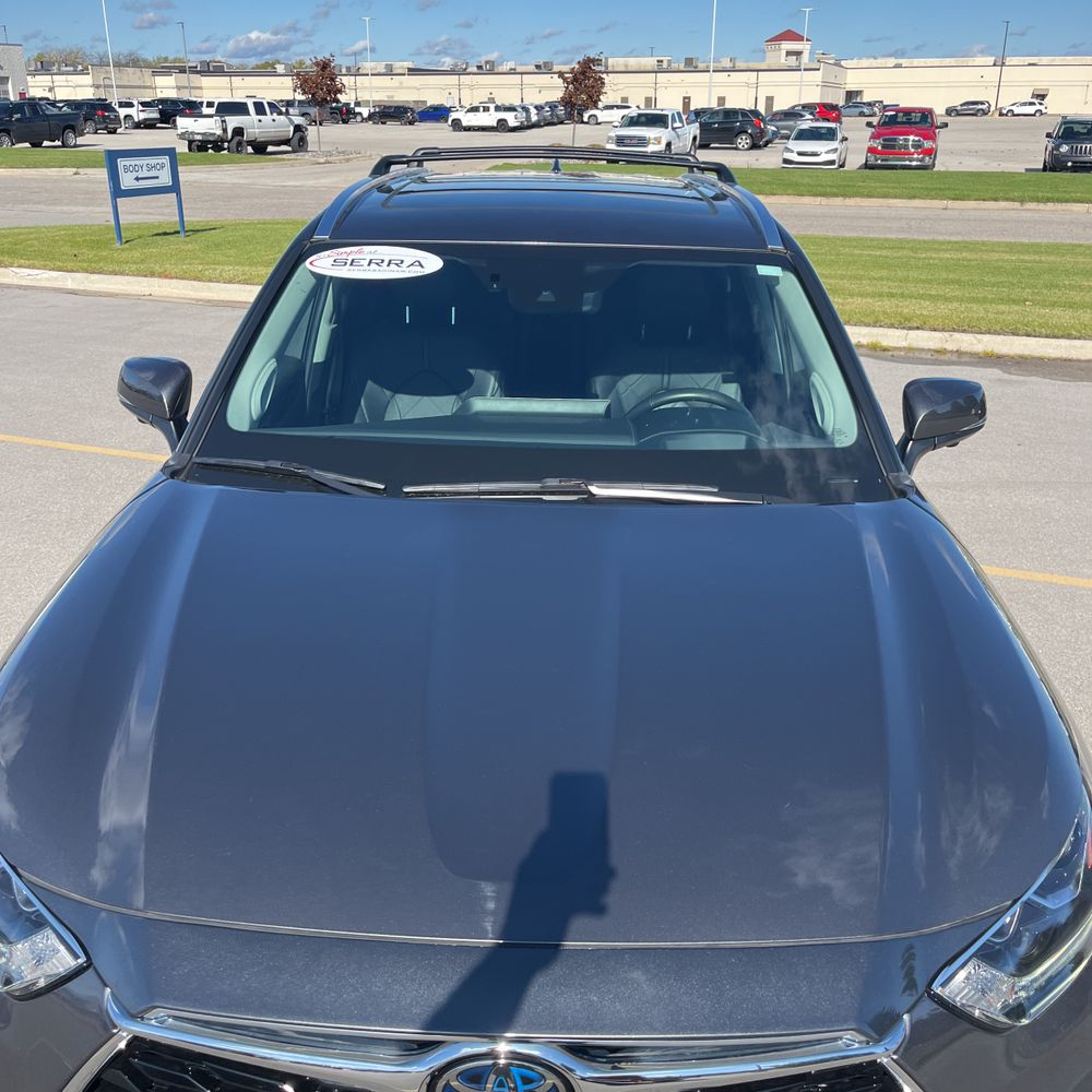 2023 Toyota Highlander Hybrid Platinum