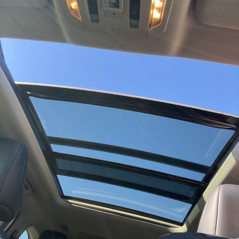 2023 Toyota Highlander Hybrid Platinum
