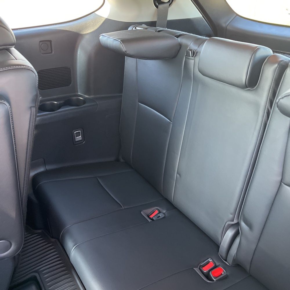 2023 Toyota Highlander Hybrid Platinum