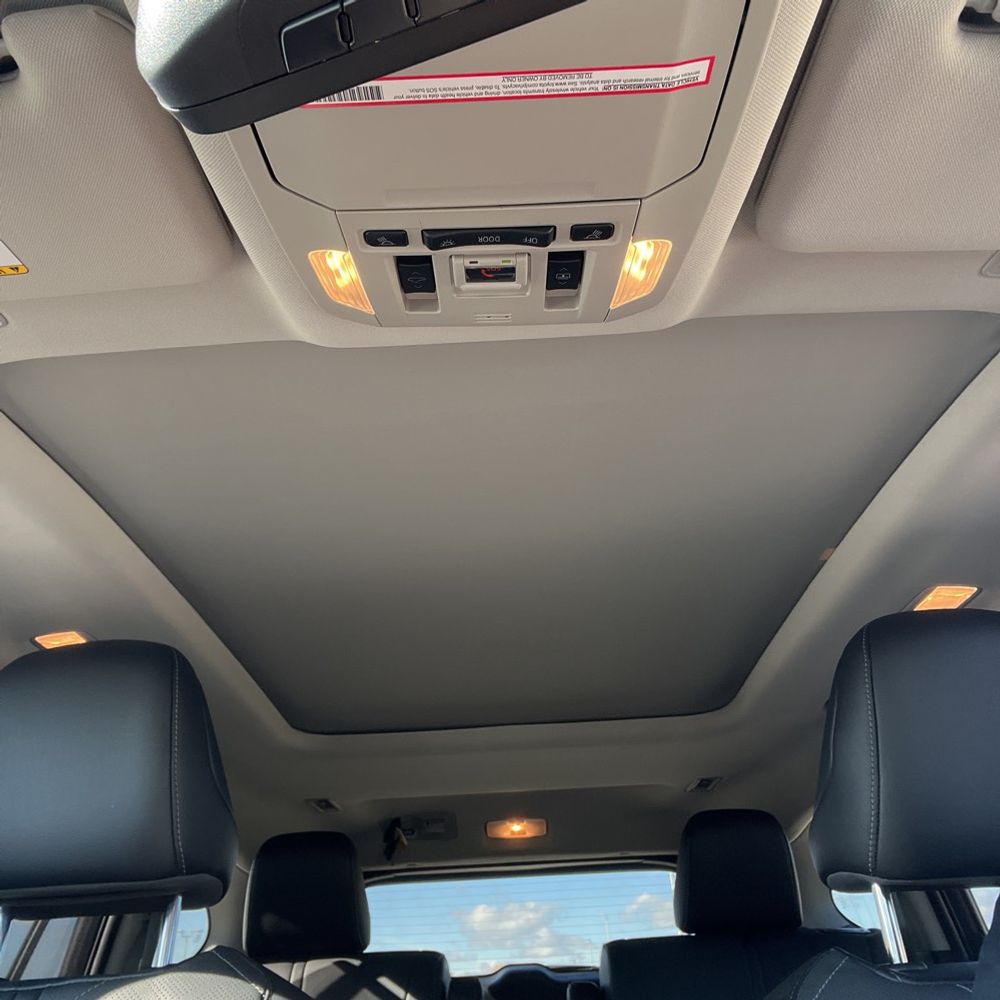 2023 Toyota Highlander Hybrid Platinum