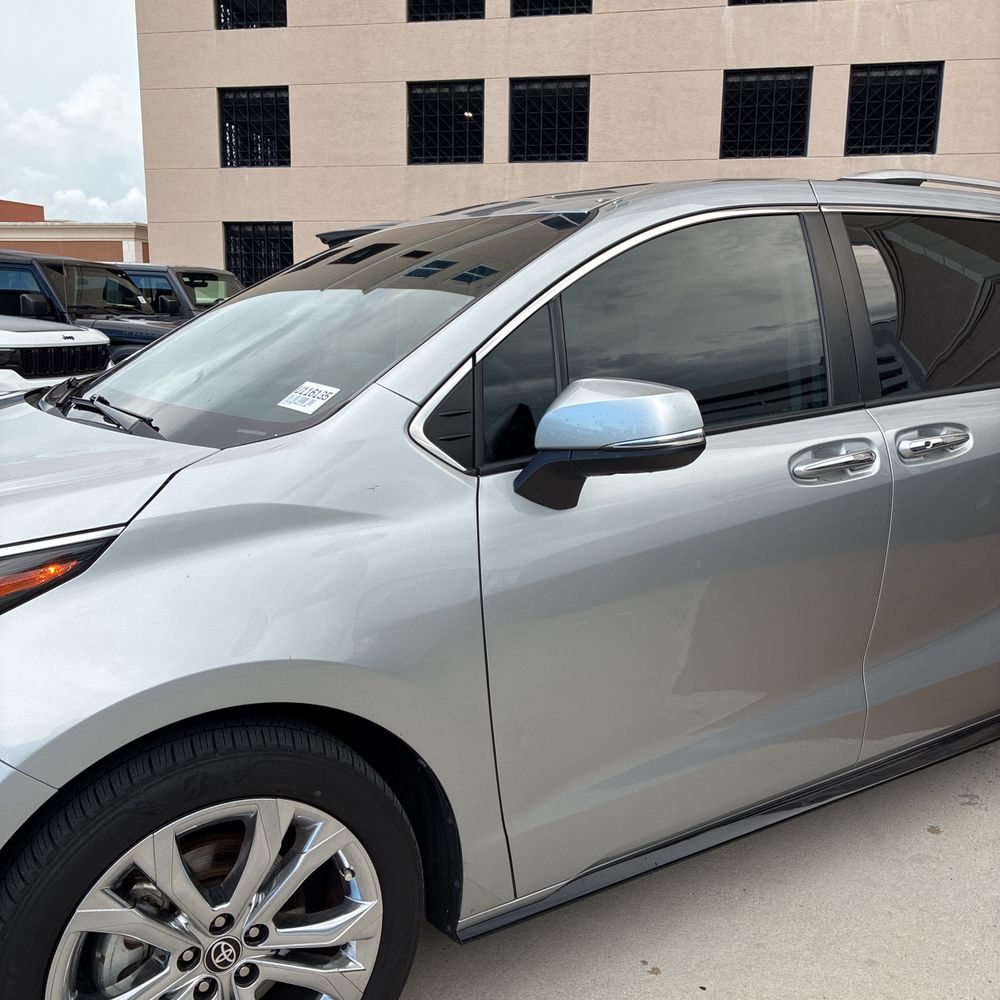 2022 Toyota Sienna Platinum 7-Passenger