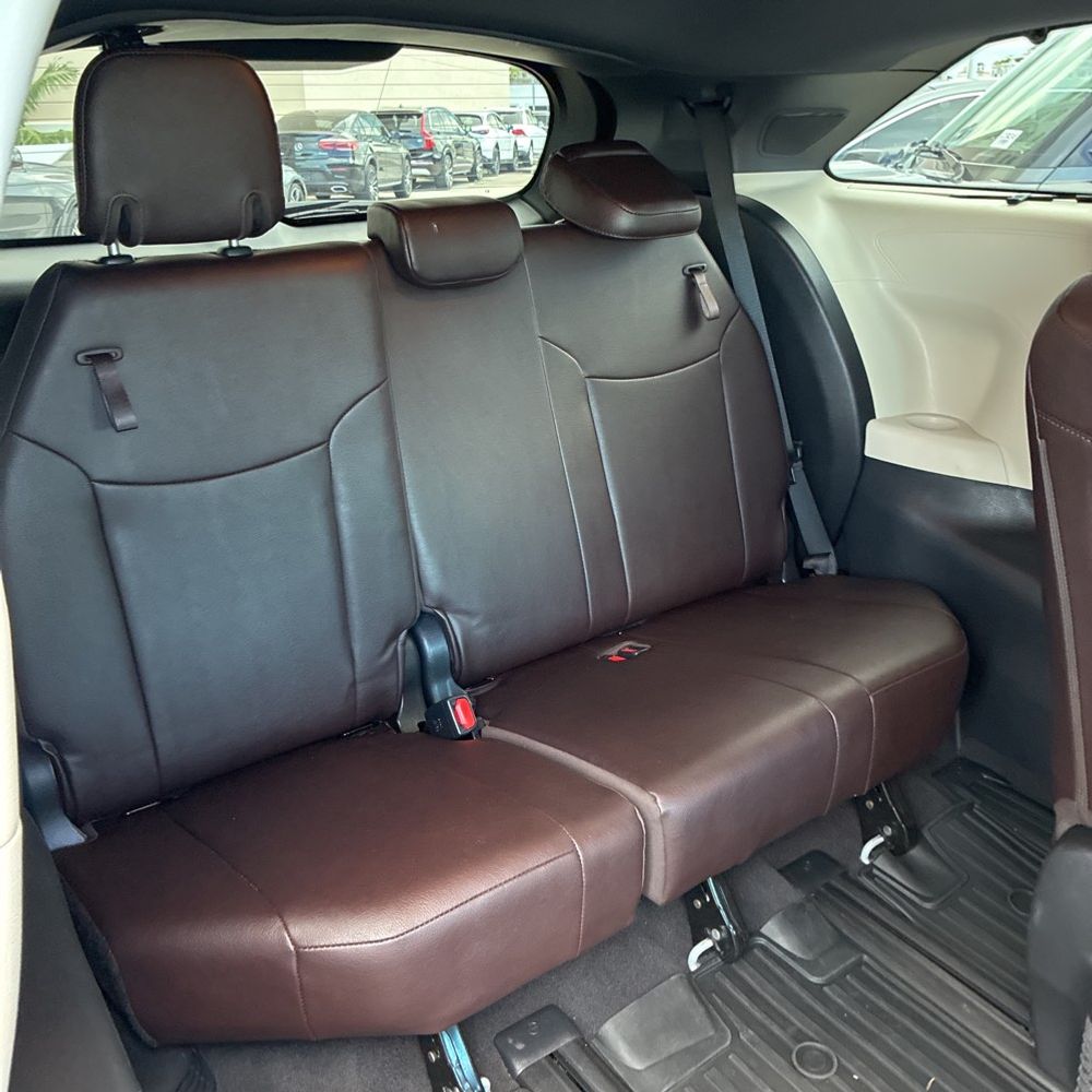 2022 Toyota Sienna Platinum 7-Passenger