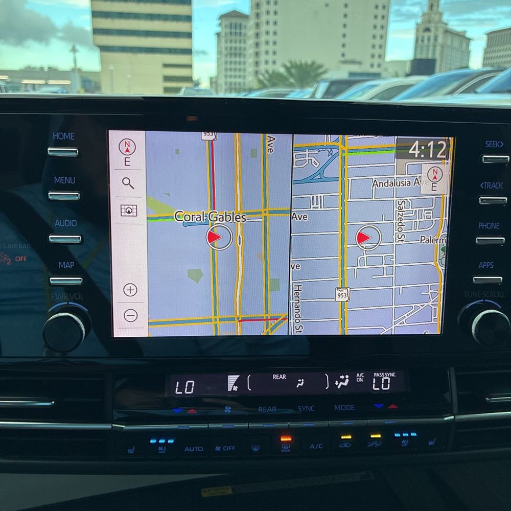 2022 Toyota Sienna Platinum 7-Passenger