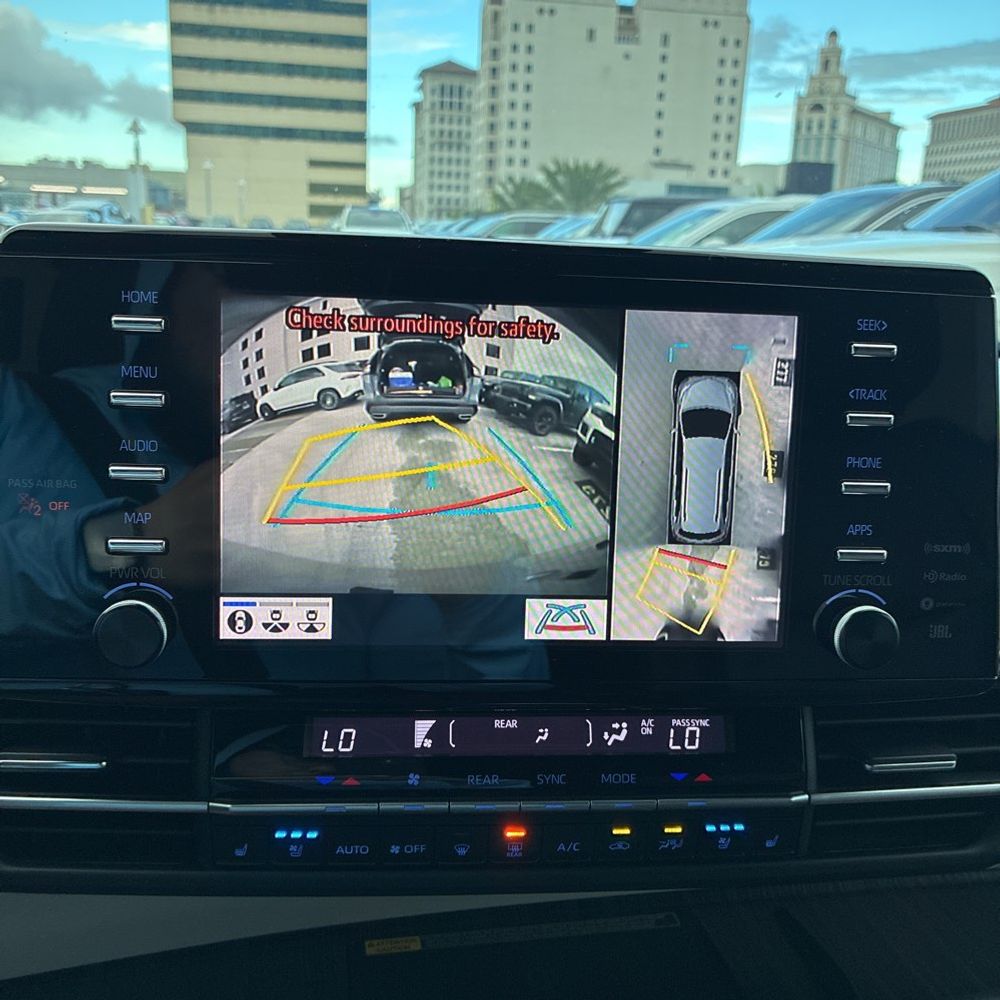 2022 Toyota Sienna Platinum 7-Passenger