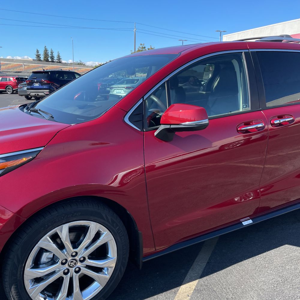 2022 Toyota Sienna Platinum 7-Passenger