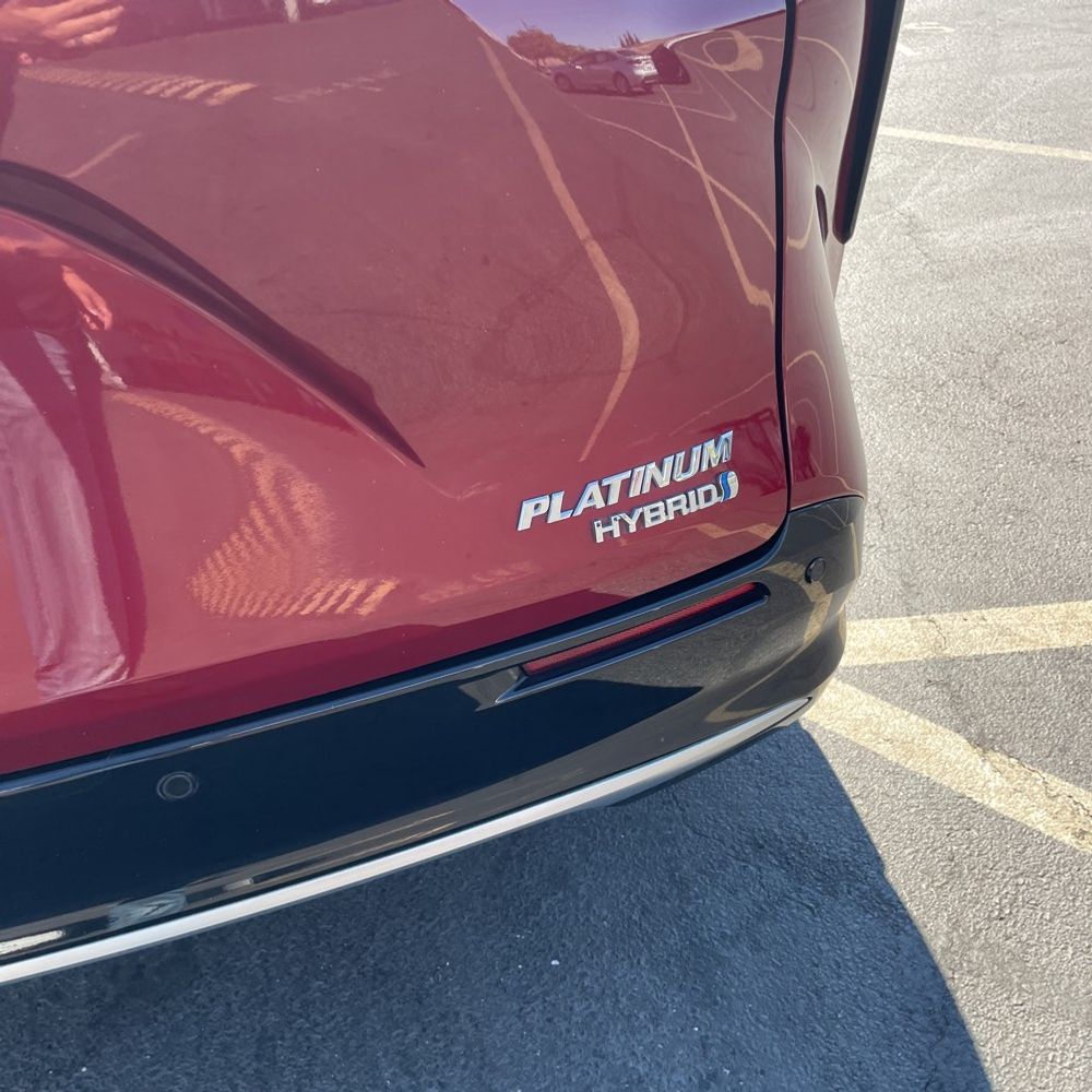 2022 Toyota Sienna Platinum 7-Passenger