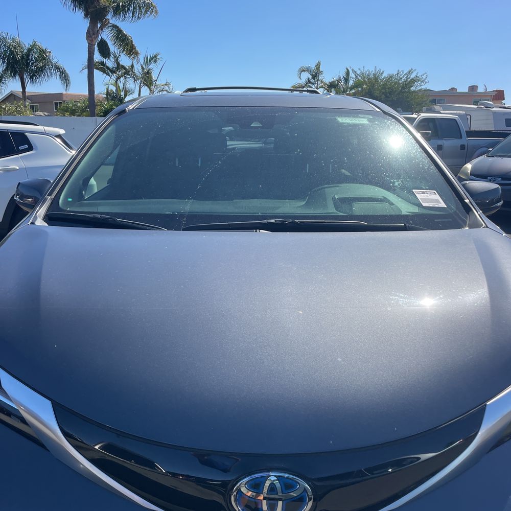 2025 Toyota Sienna Platinum 7-Passenger