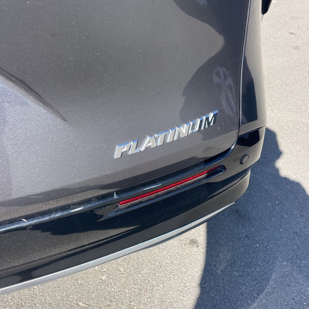 2025 Toyota Sienna Platinum 7-Passenger