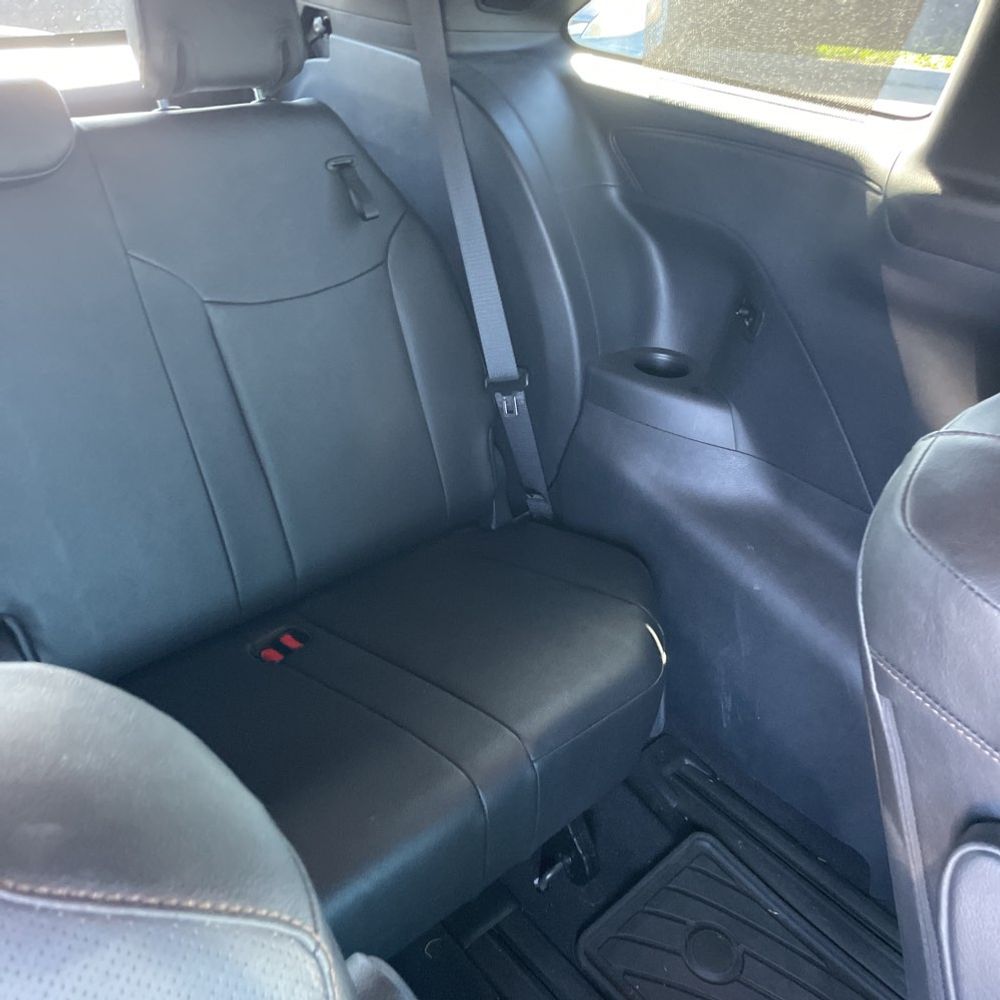 2025 Toyota Sienna Platinum 7-Passenger