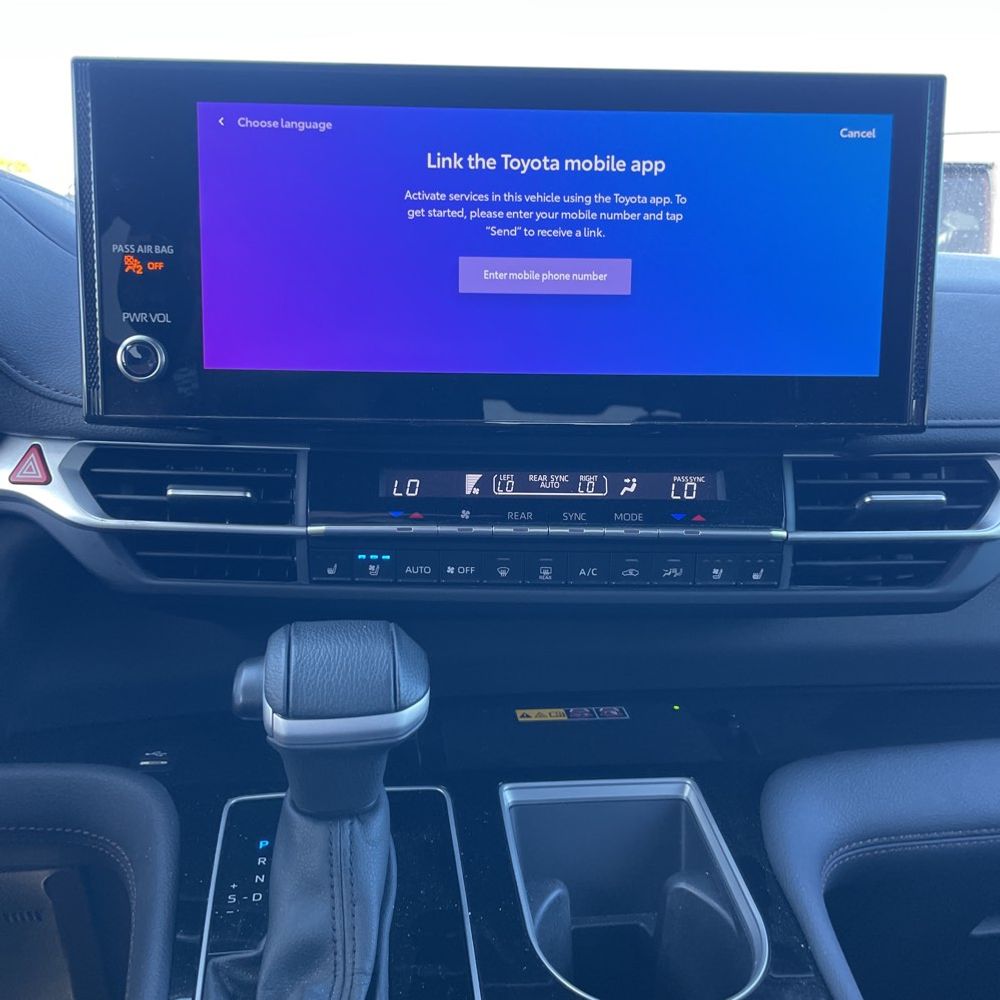 2025 Toyota Sienna Platinum 7-Passenger