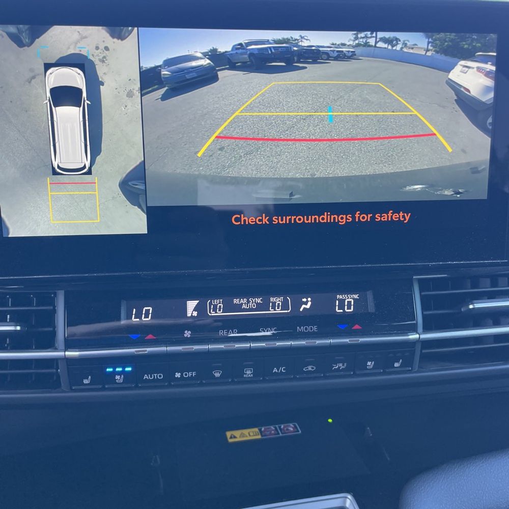 2025 Toyota Sienna Platinum 7-Passenger