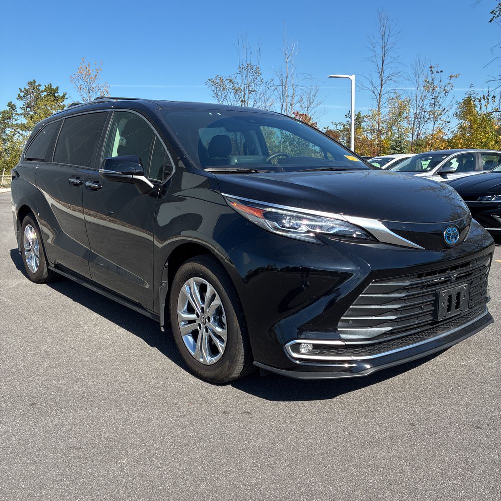 2024 Toyota Sienna Platinum 7-Passenger