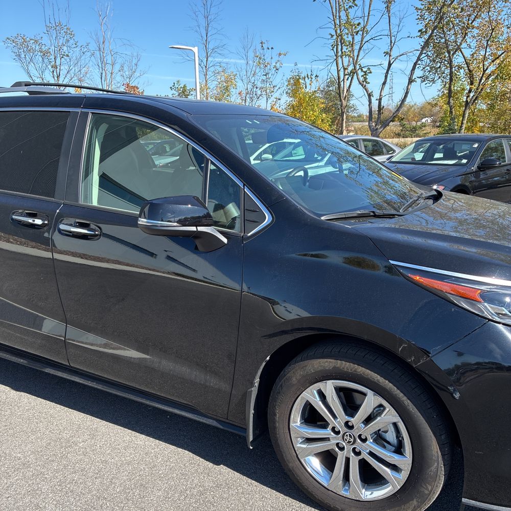 2024 Toyota Sienna Platinum 7-Passenger