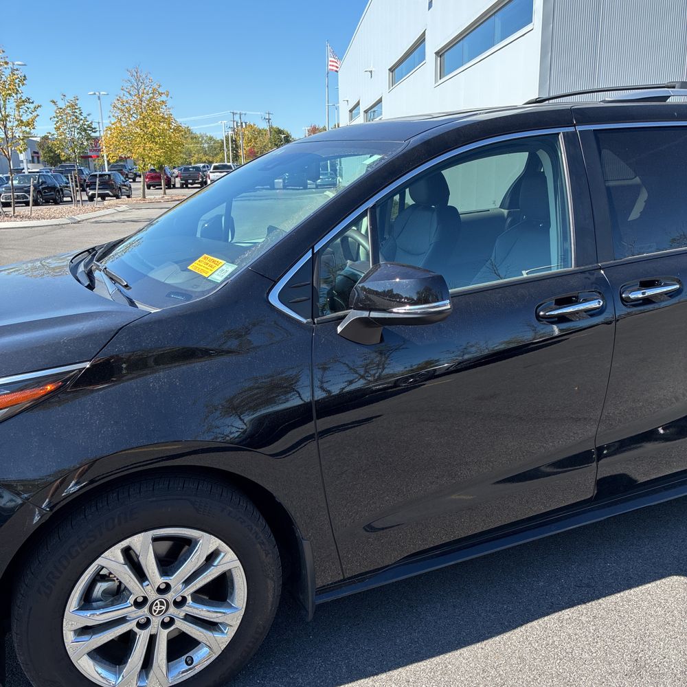 2024 Toyota Sienna Platinum 7-Passenger