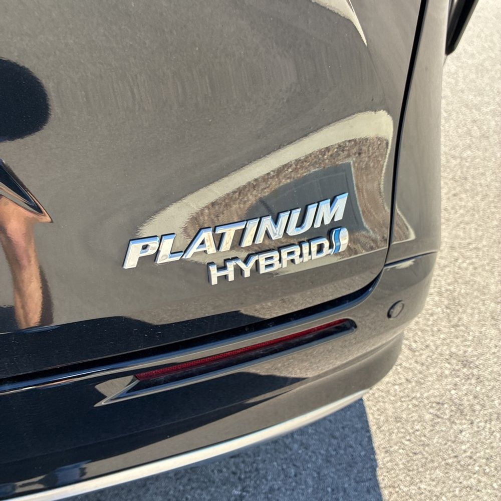 2024 Toyota Sienna Platinum 7-Passenger