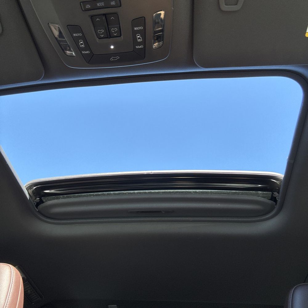 2024 Toyota Sienna Platinum 7-Passenger