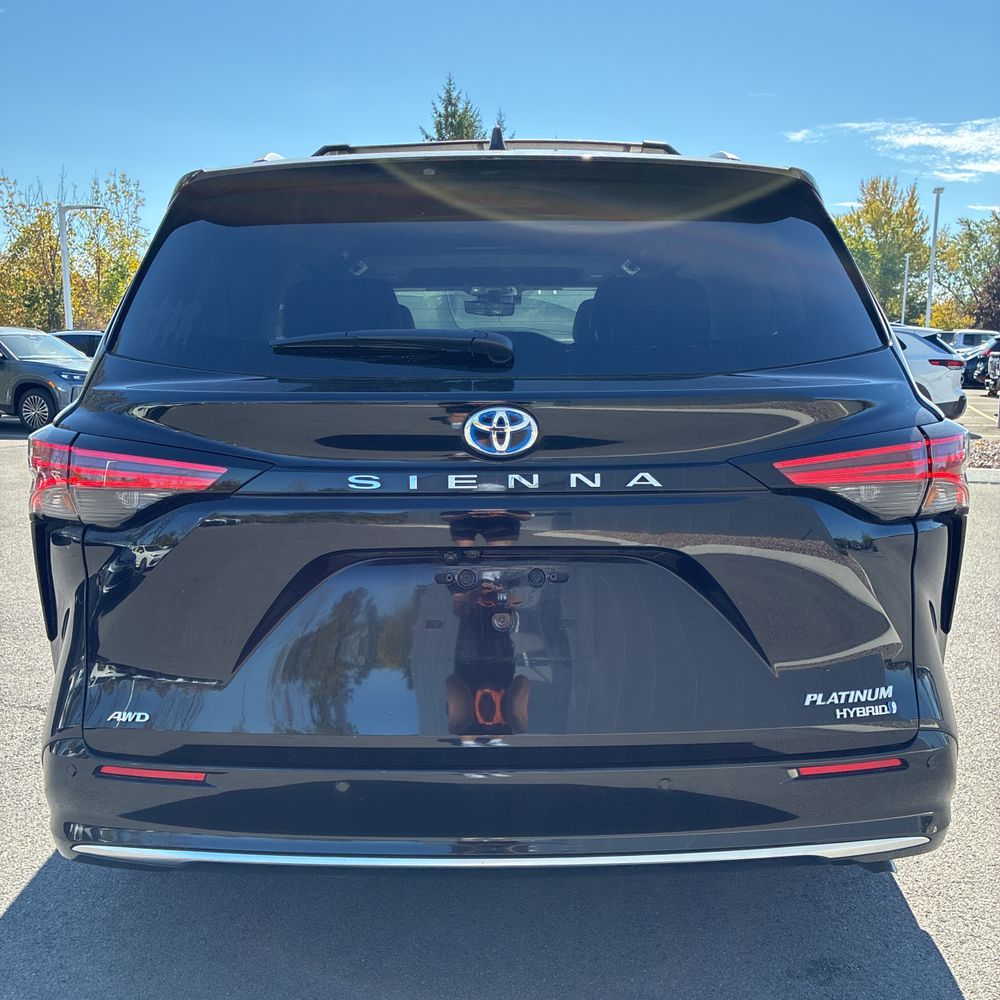 2024 Toyota Sienna Platinum 7-Passenger