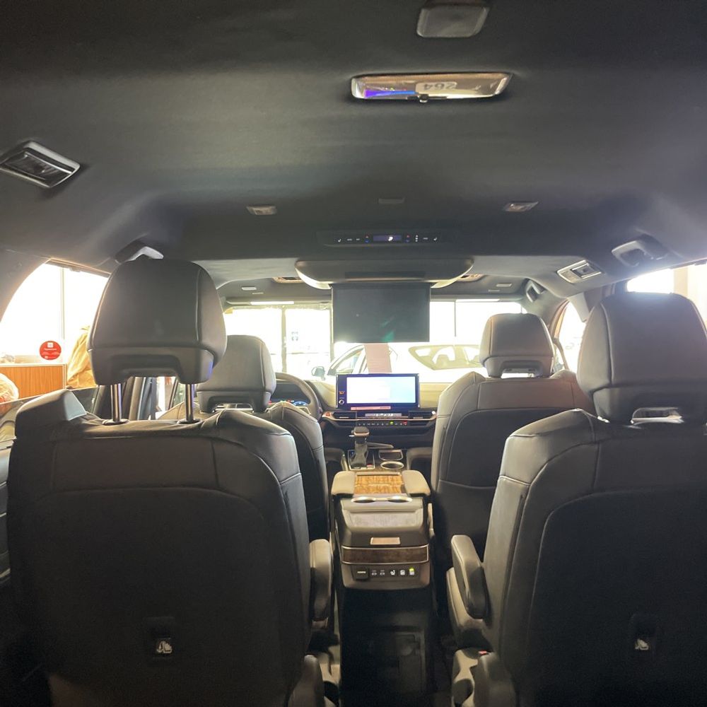 2025 Toyota Sienna Platinum 7-Passenger