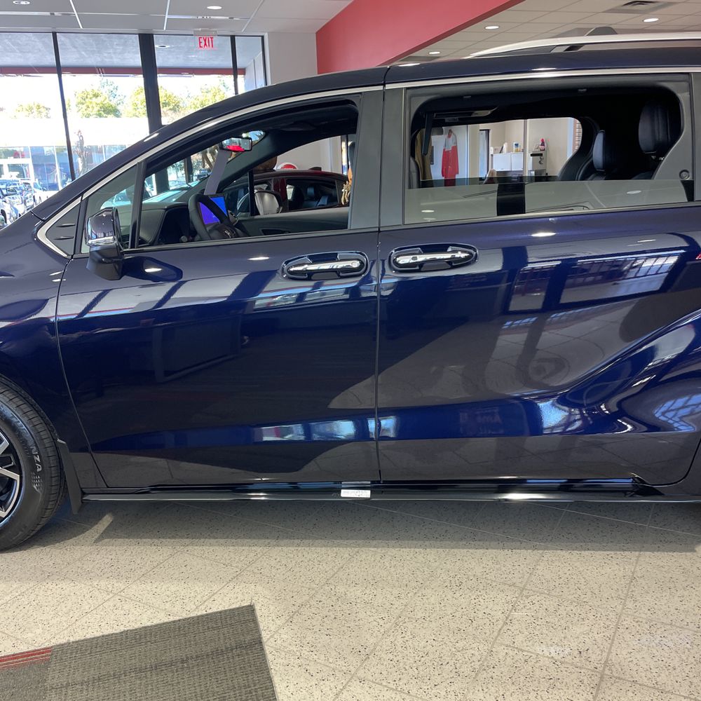 2025 Toyota Sienna Platinum 7-Passenger