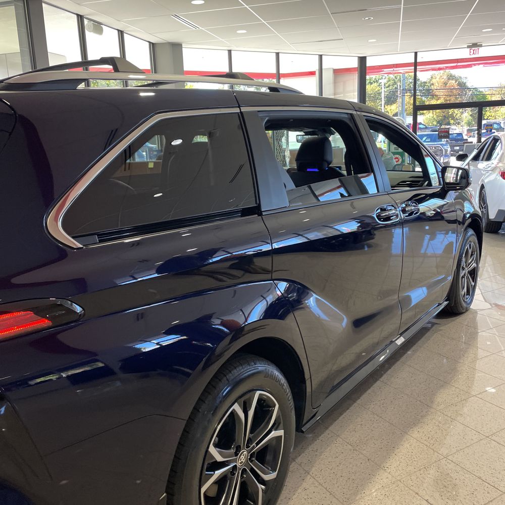 2025 Toyota Sienna Platinum 7-Passenger