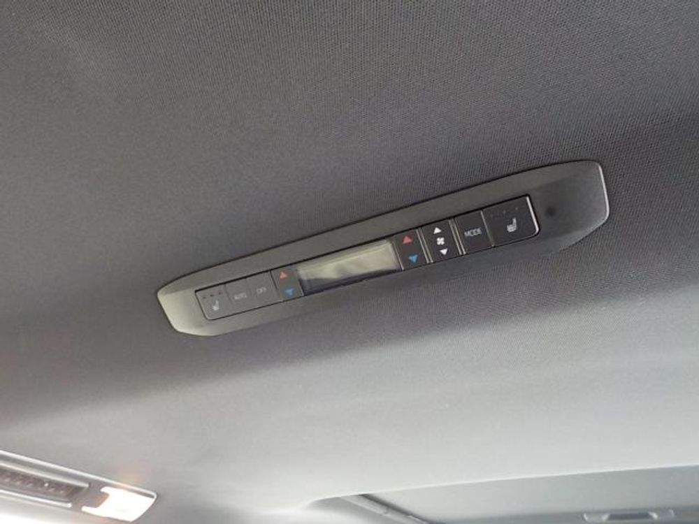 2025 Toyota Sienna Platinum