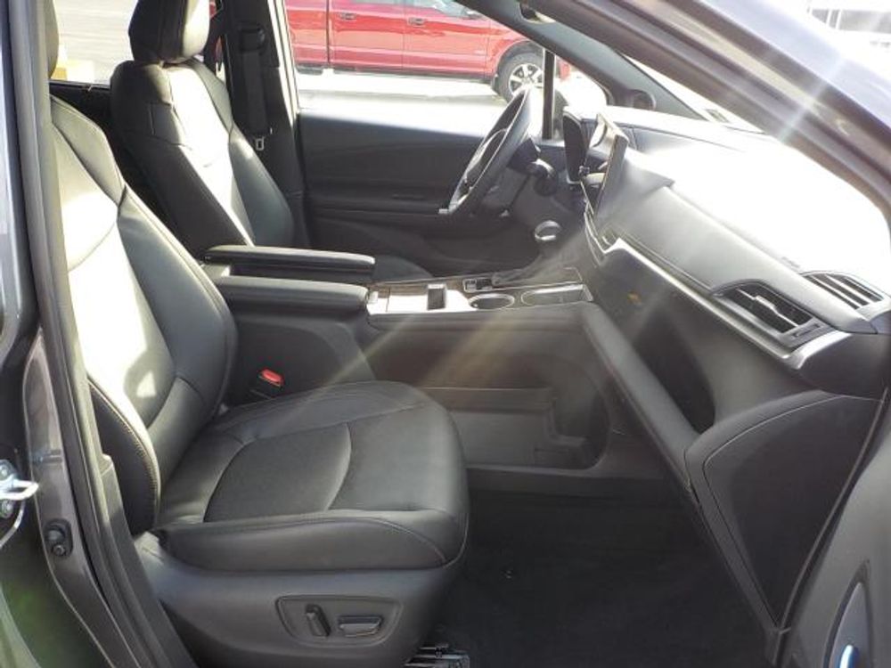2025 Toyota Sienna Platinum