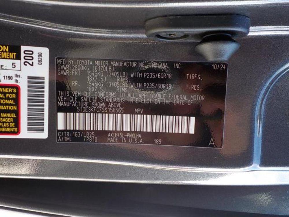 2025 Toyota Sienna Platinum