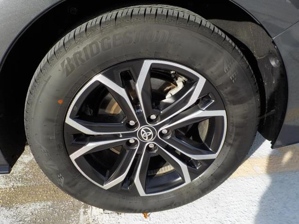 2025 Toyota Sienna Platinum