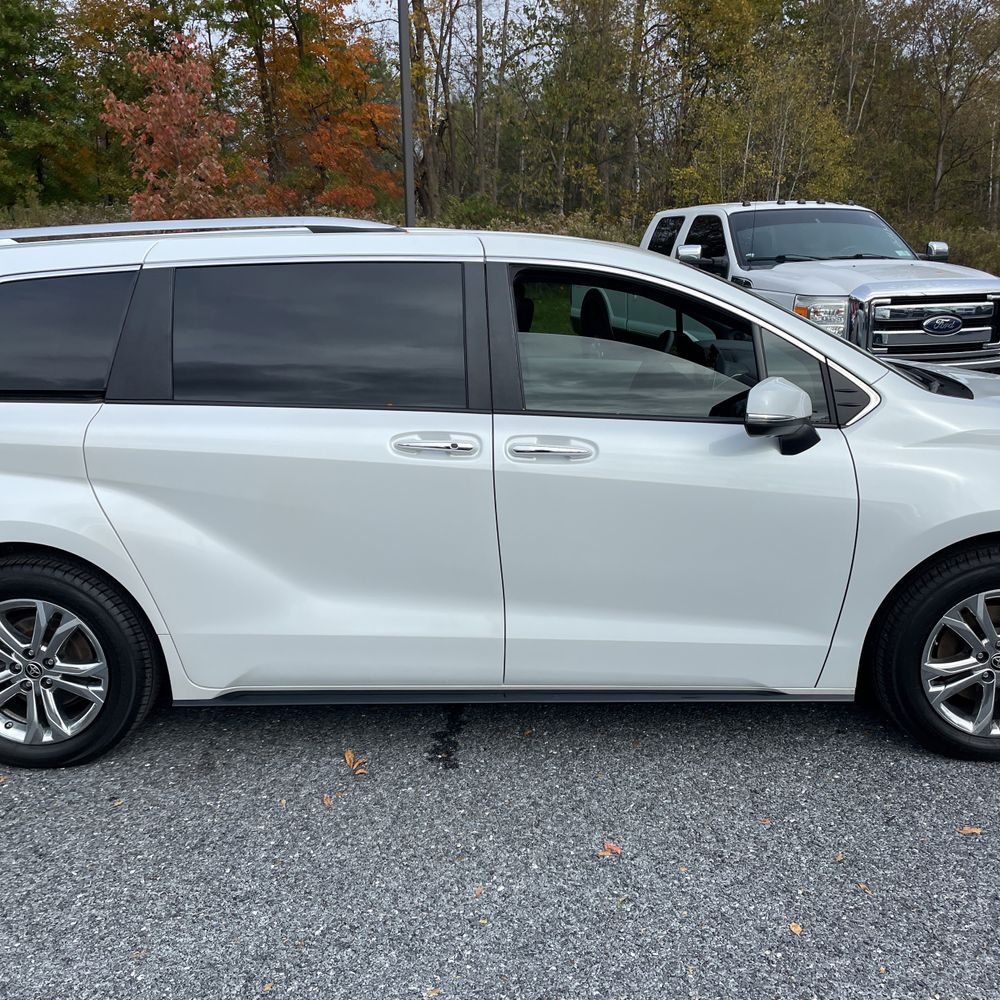 2023 Toyota Sienna Platinum 7-Passenger