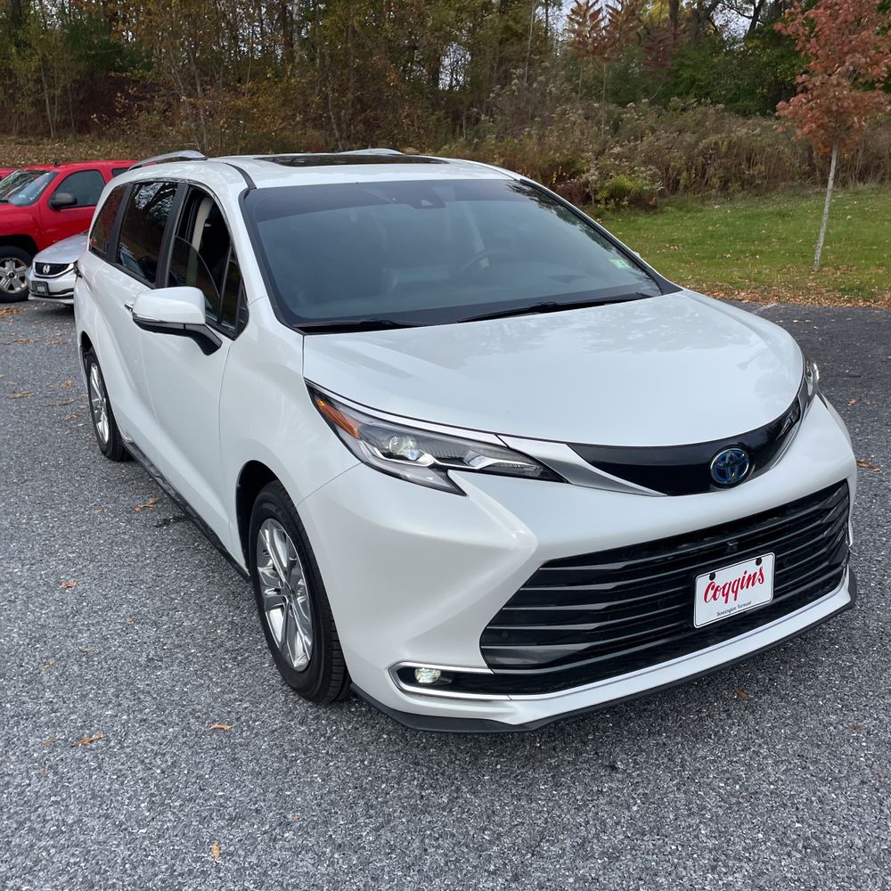 2023 Toyota Sienna Platinum 7-Passenger