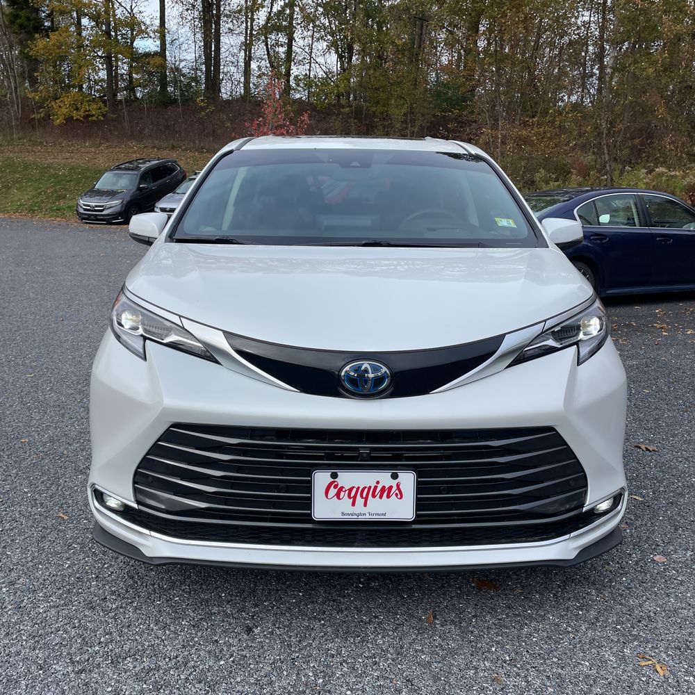 2023 Toyota Sienna Platinum 7-Passenger
