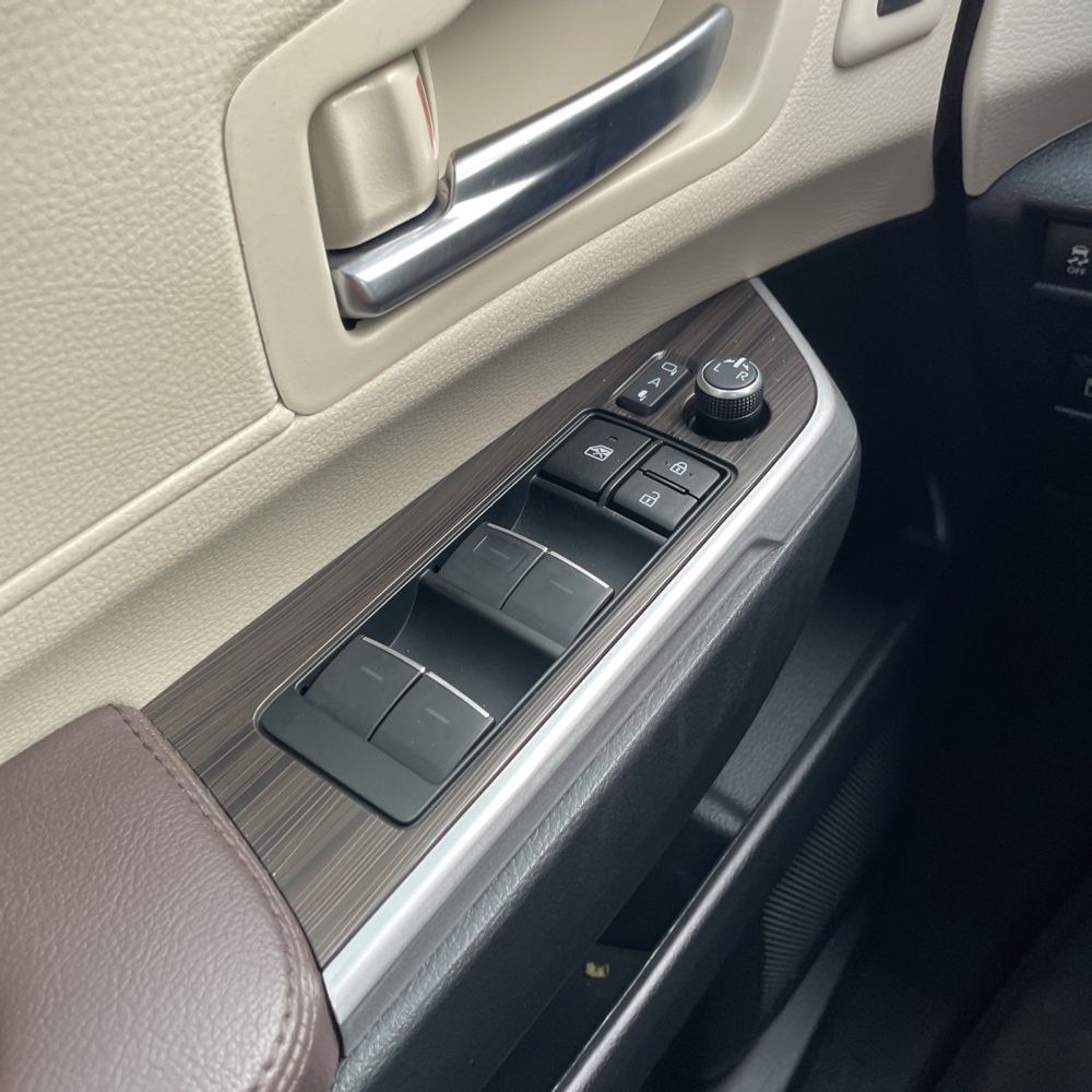 2023 Toyota Sienna Platinum 7-Passenger