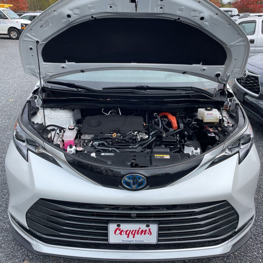 2023 Toyota Sienna Platinum 7-Passenger