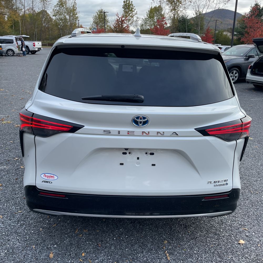 2023 Toyota Sienna Platinum 7-Passenger