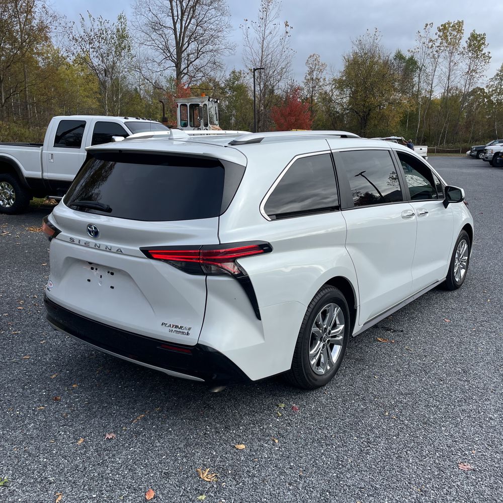 2023 Toyota Sienna Platinum 7-Passenger