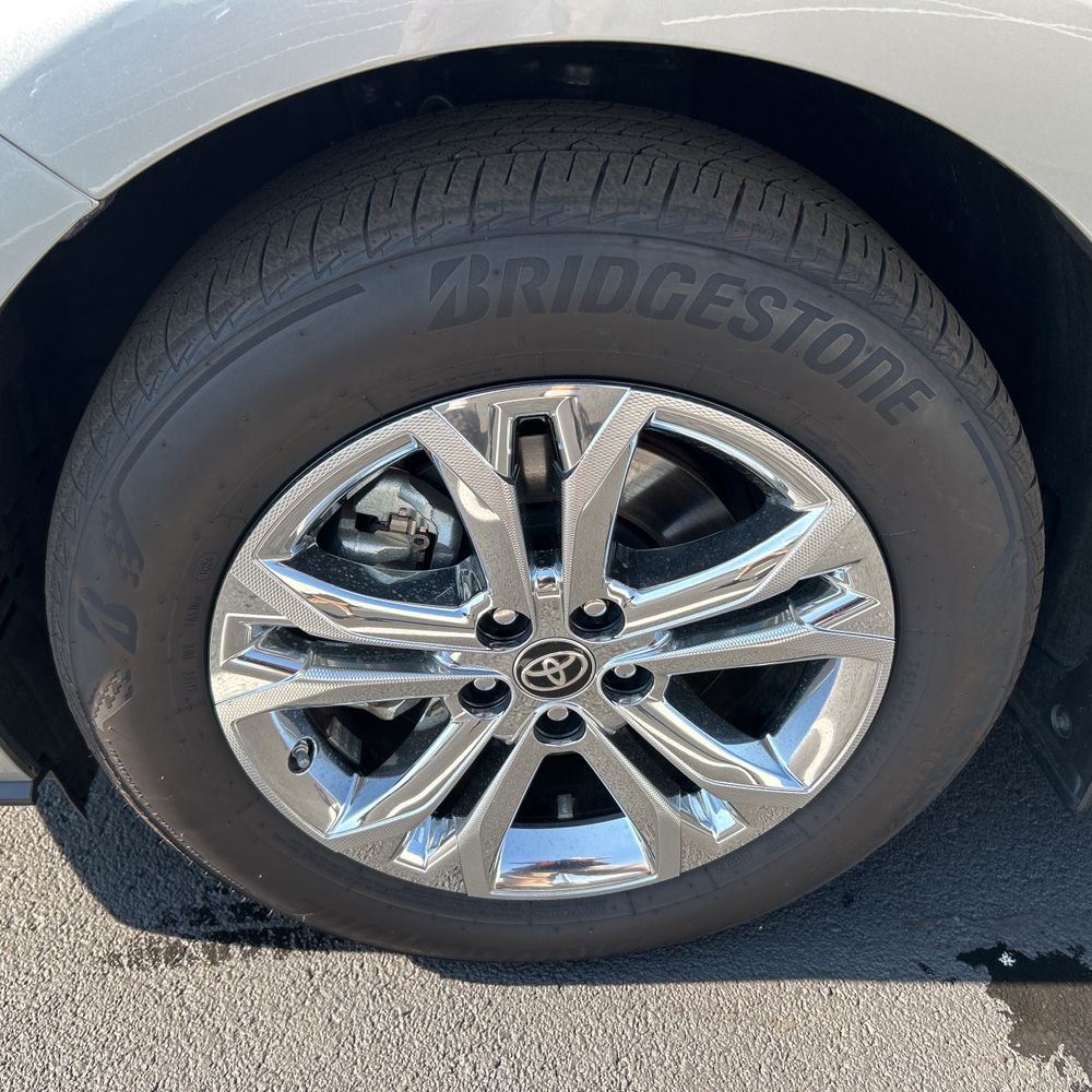 2024 Toyota Sienna Platinum 7-Passenger