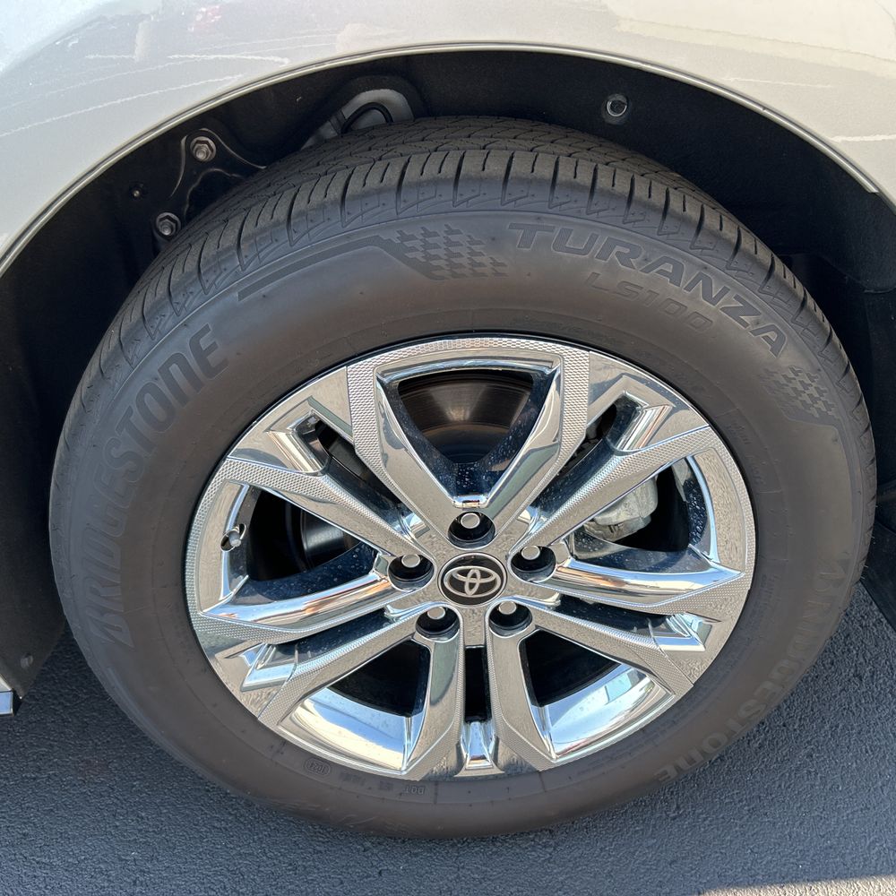 2024 Toyota Sienna Platinum 7-Passenger