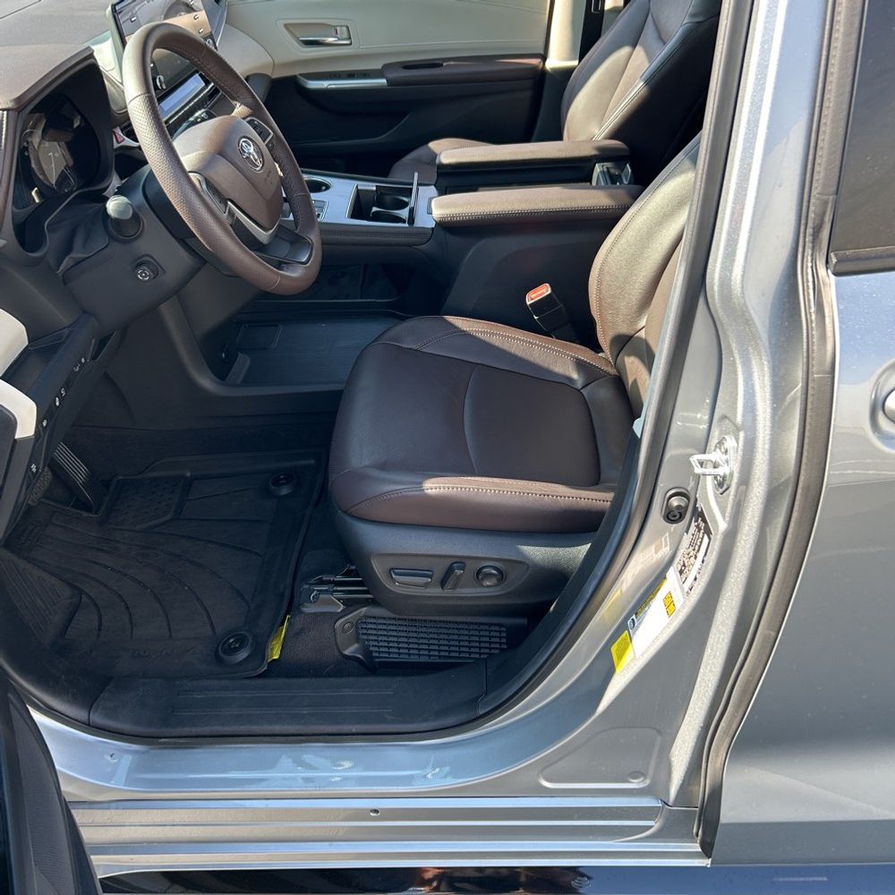 2024 Toyota Sienna Platinum 7-Passenger
