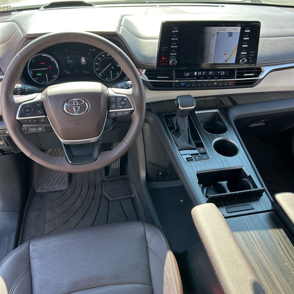 2024 Toyota Sienna Platinum 7-Passenger
