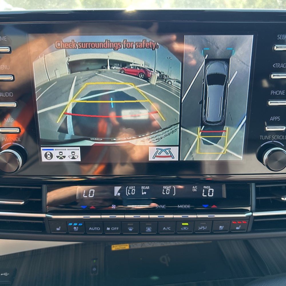 2024 Toyota Sienna Platinum 7-Passenger