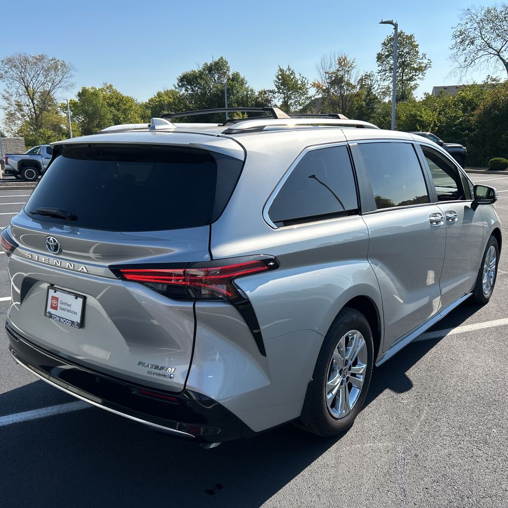 2024 Toyota Sienna Platinum 7-Passenger