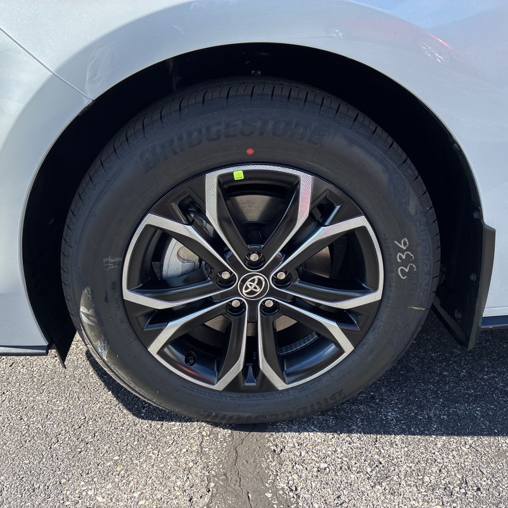 2025 Toyota Sienna Platinum 7-Passenger