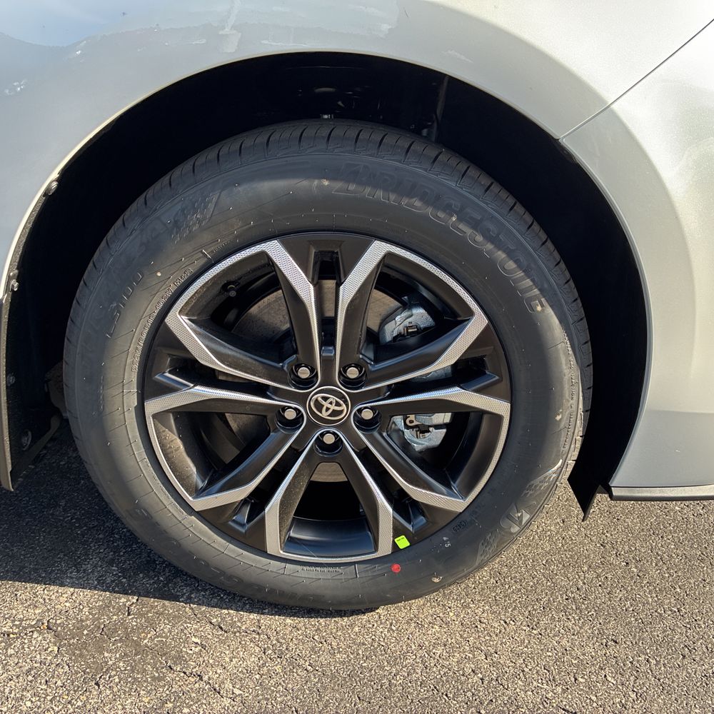 2025 Toyota Sienna Platinum 7-Passenger