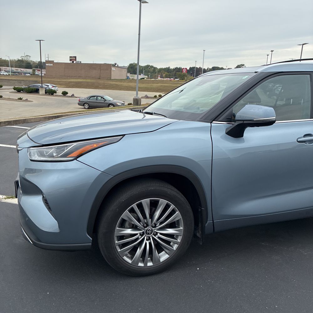 2022 Toyota Highlander Platinum