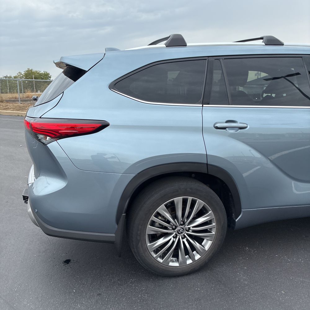 2022 Toyota Highlander Platinum