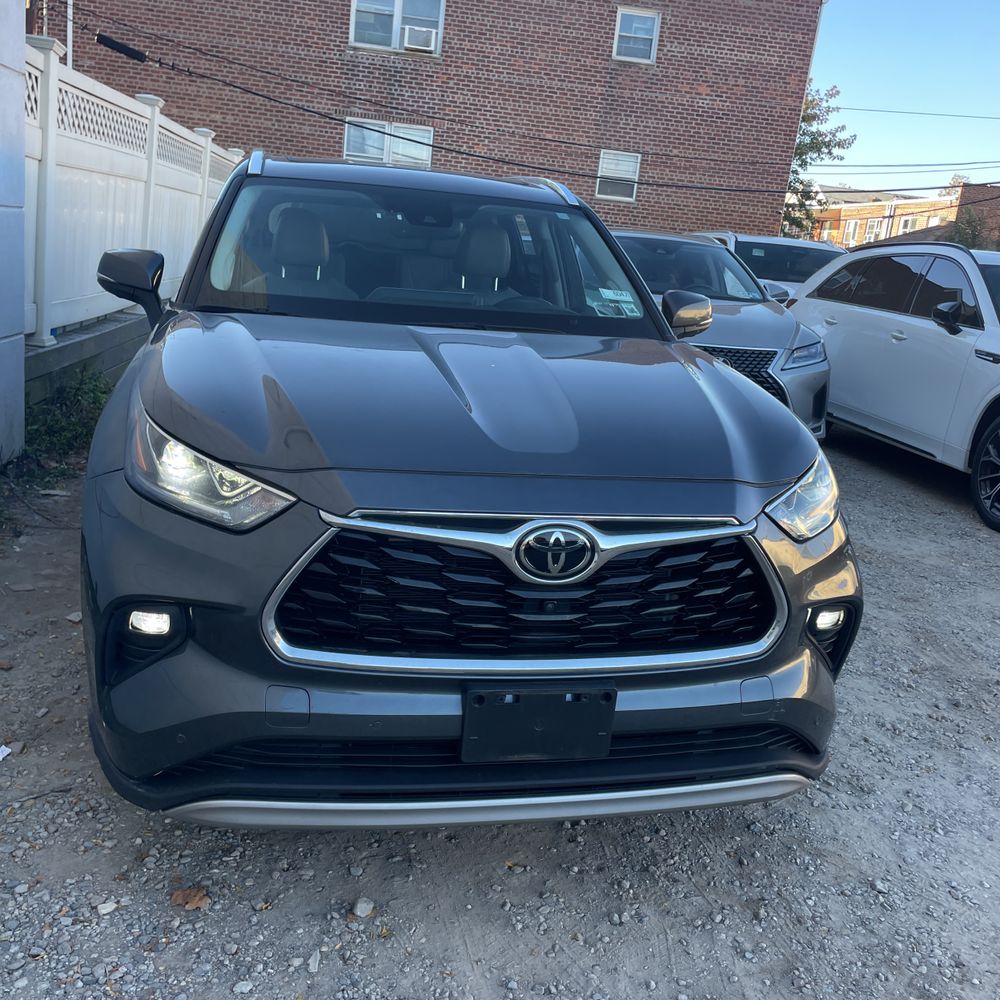 2022 Toyota Highlander Platinum