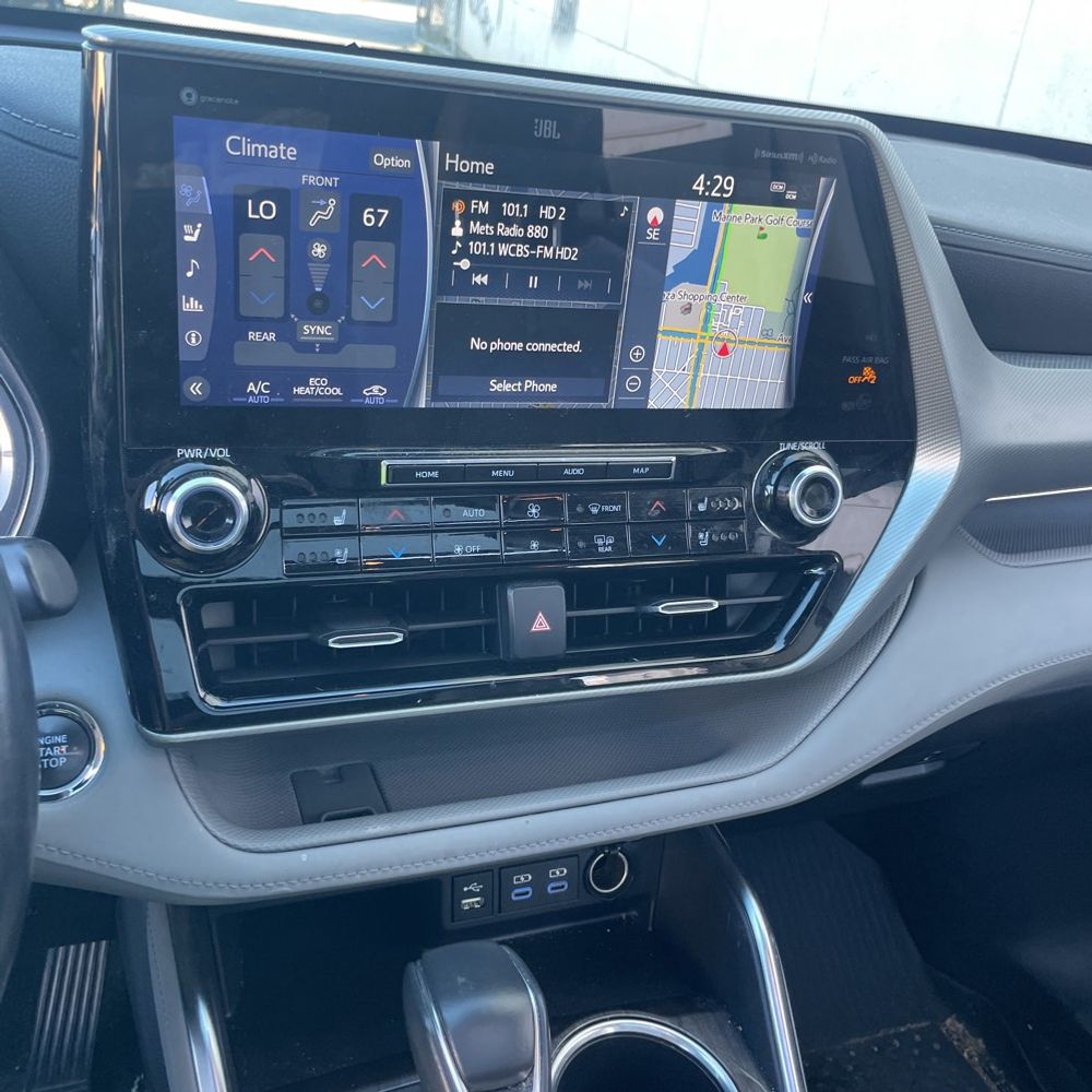 2022 Toyota Highlander Platinum